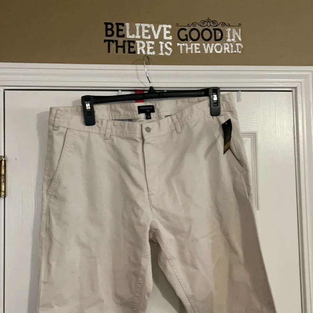 NWT men’s Banana Republic Gavin khaki pants 38